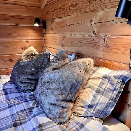 Nyaraló Tradisjonell Laftet Vradal