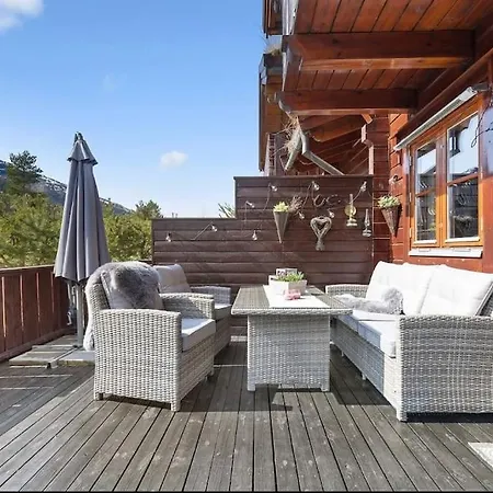 Holiday home Tradisjonell Laftet Vradal
